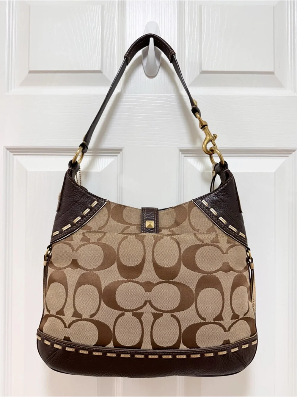 Coach‎ Hamptons Studded Clip Hobo Bag Signature Jacquard Brown